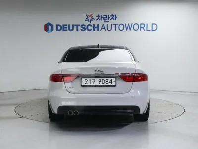 Jaguar XF 2017, 117519 км, за 4966.88 USD