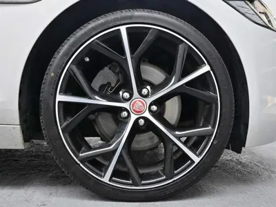 Jaguar XF 2017, 117519 км, за 4966.88 USD