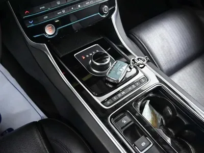 Jaguar XF 2017, 117519 км, за 4966.88 USD - фото 9