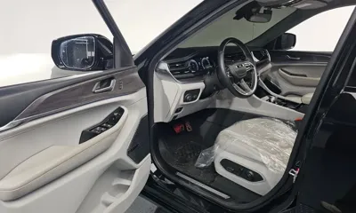 Jeep Cherokee 2022, 56062 км, за 26291.37 USD - фото 10
