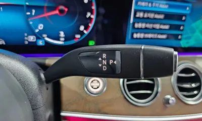Mercedes-Benz E-Class 2023, 40211 км, за 27687.31 USD - фото 9