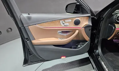 Mercedes-Benz E-Class 2023, 40211 км, за 27687.31 USD - фото 24