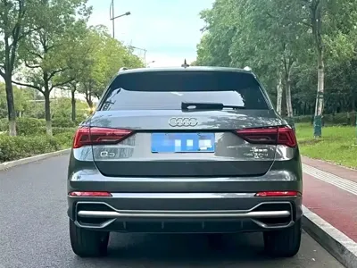 Audi Q3 2022, 51000 км, за 24209.88 USD