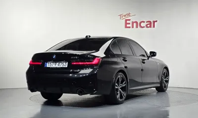 BMW 3-Series 2023, 13938 км, за 28977 USD