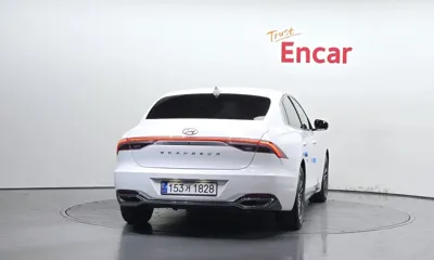 Hyundai Grandeur 2022, 97135 км, за 11701.22 USD