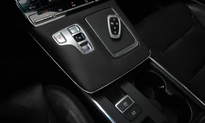 Hyundai Grandeur 2022, 97135 км, за 11701.22 USD - фото 9