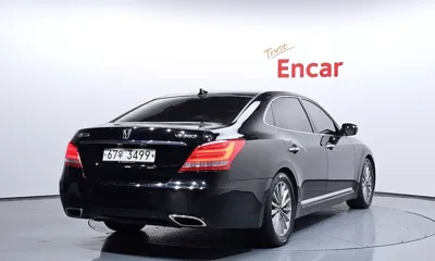 Hyundai Equus 2013, 76265 км, за 5629.13 USD