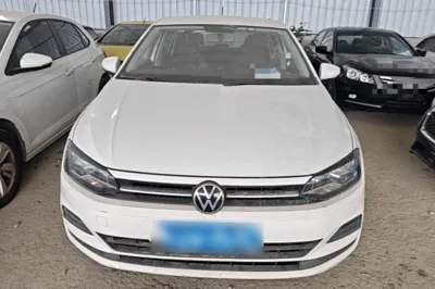 Volkswagen Polo 2023, 84200 км, за 9449 USD