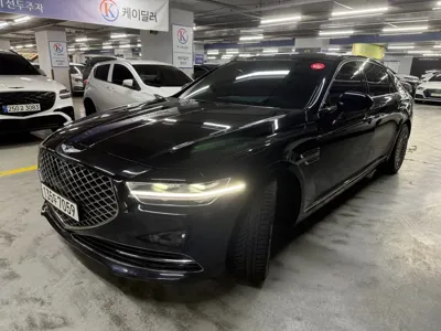 Genesis G90 · 2021 год
