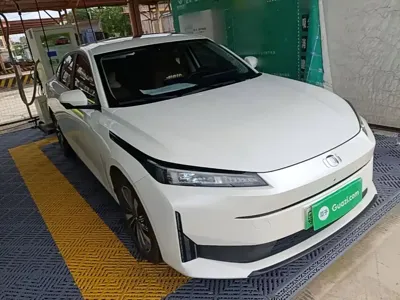 Qiyuan Qiyuan A05 2024, 26700 км, за 8975.69 USD