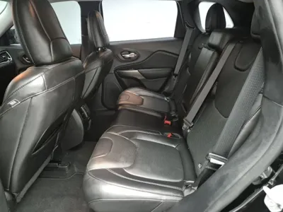 Jeep Cherokee 2020, 75737 км, за 10093.11 USD - фото 9