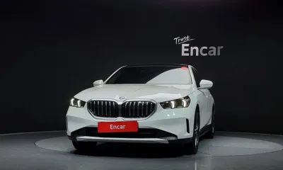 BMW 5-Series 2025, 7226 км, за 39713.8 USD