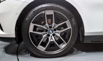 BMW 5-Series 2025, 7226 км, за 39713.8 USD