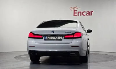 BMW 5-Series 2021, 42324 км, за 23719.85 USD