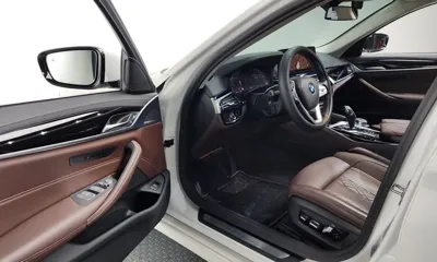 BMW 5-Series 2021, 42324 км, за 23719.85 USD - фото 10