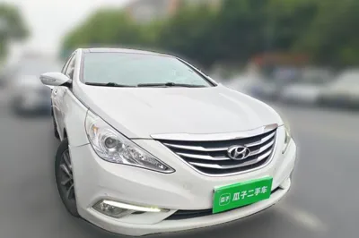 Hyundai Sonata 2014, 139400 км, за 3694 USD