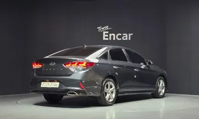 Hyundai Sonata 2018, 103530 км, за 4620.57 USD