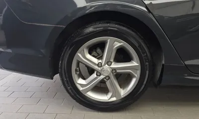 Hyundai Sonata 2018, 103530 км, за 4620.57 USD