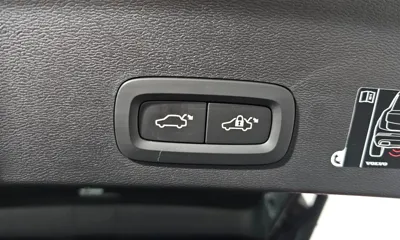 Volvo XC40 2020, 50521 км, за 17152.3 USD - фото 20