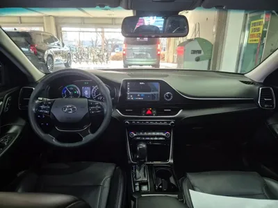 Hyundai Grandeur 2018, 88630 км, за 11166.17 USD - фото 7