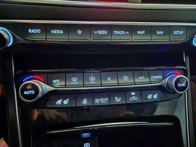 Hyundai Grandeur 2018, 88630 км, за 11166.17 USD - фото 14