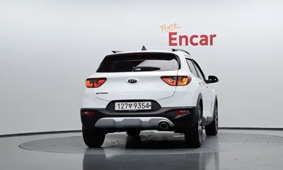 Kia Stonic 2020, 81253 км, за 8527.24 USD