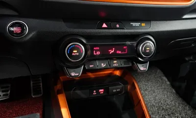 Kia Stonic 2020, 81253 км, за 8527.24 USD - фото 18