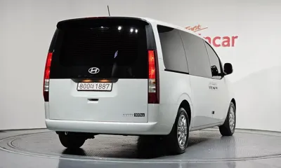 Hyundai Staria 2025, 56857 км, за 16156.36 USD