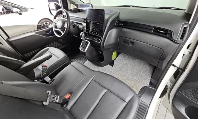Hyundai Staria 2025, 56857 км, за 16156.36 USD - фото 7