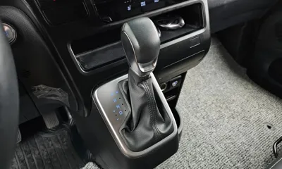 Hyundai Staria 2025, 56857 км, за 16156.36 USD - фото 9