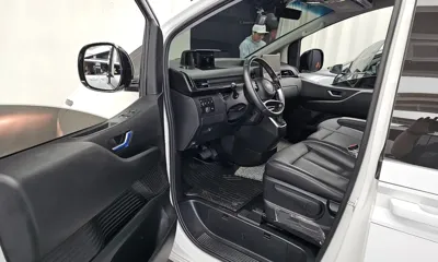 Hyundai Staria 2025, 56857 км, за 16156.36 USD - фото 10