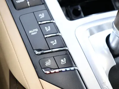Porsche Cayenne 2018, 78571 км, за 28179.18 USD - фото 9