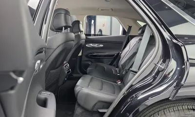 Genesis GV70 2023, 21811 км, за 24812.92 USD - фото 12