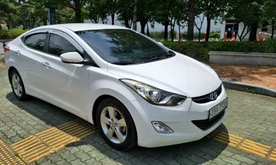 Hyundai Avante 2013, 202635 км, за 2341.92 USD