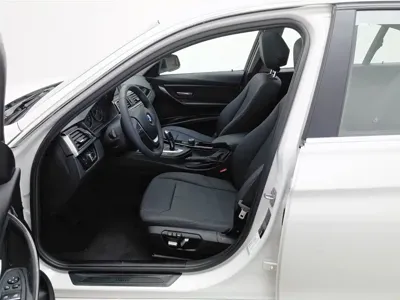 BMW 3 Series 2017, 45199 км, за 10417.69 USD - фото 10