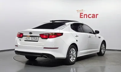 Kia K5 2014, 163189 км, за 3371.23 USD