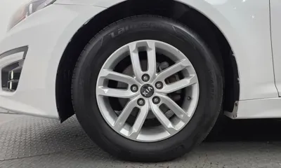 Kia K5 2014, 163189 км, за 3371.23 USD