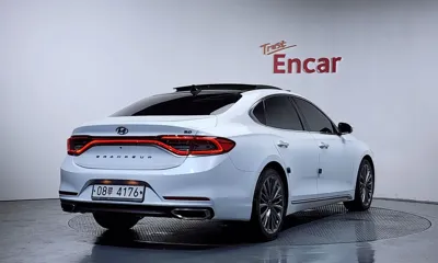 Hyundai Grandeur 2017, 128138 км, за 12481.31 USD