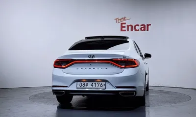 Hyundai Grandeur 2017, 128138 км, за 12481.31 USD