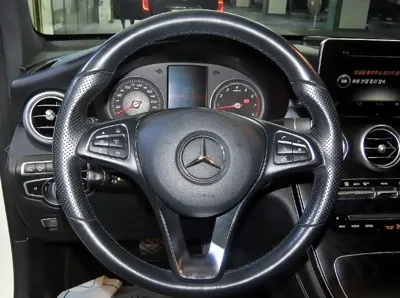 Mercedes-Benz GLC-Class 2019, 77498 км, за 16381.71 USD - фото 8