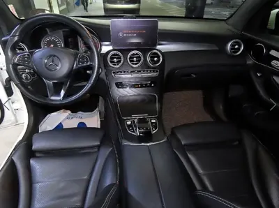 Mercedes-Benz GLC-Class 2019, 77498 км, за 16381.71 USD - фото 10