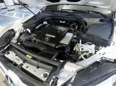 Mercedes-Benz GLC-Class 2019, 77498 км, за 16381.71 USD - фото 19