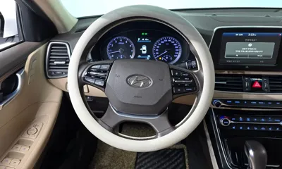 Hyundai Grandeur 2019, 97300 км, за 11069.87 USD - фото 13