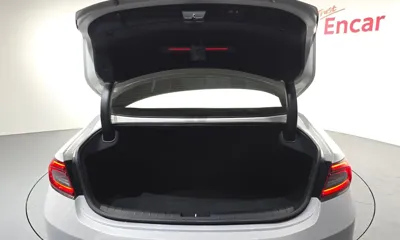 Hyundai Grandeur 2019, 97300 км, за 11069.87 USD - фото 17