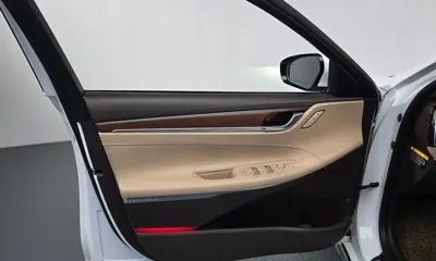 Hyundai Grandeur 2019, 97300 км, за 11069.87 USD - фото 24