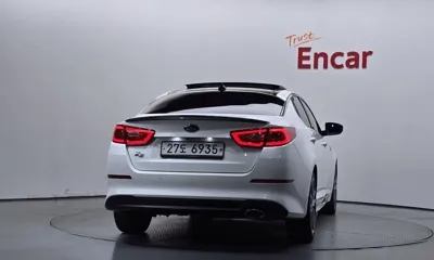 Kia K5 2014, 129742 км, за 4523.4 USD