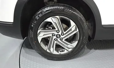 Hyundai Santafe 2021, 122941 км, за 11487.46 USD