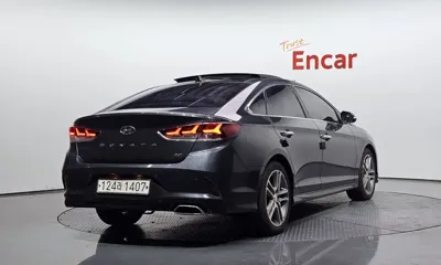 Hyundai Sonata 2018, 117974 км, за 8264.41 USD