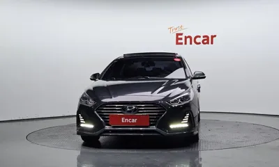 Hyundai Sonata 2018, 117974 км, за 8264.41 USD