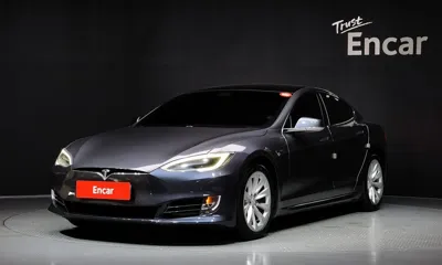 Tesla Model S · 2018 год